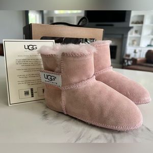 NEW W Tag and Box | UGG Infant-2 year old booties Size LARGE (fit 18mo-2 yr).